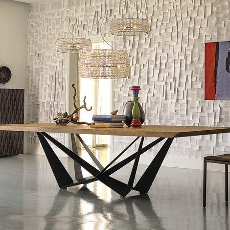 Tavolo Cattelan modello Skorpio wood, tavolo fisso elegante dalle linee moderne. Ha la base in acciaio verniciato in graphite.